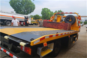 源汇附近拖车电话号码服务