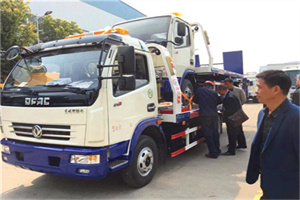 源汇汽车道路救援拖车价格